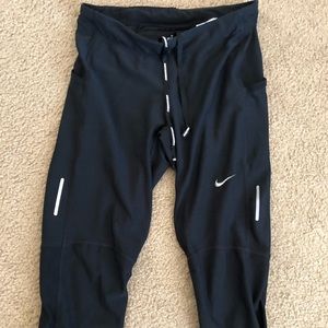 Black Nike Capris Leggings